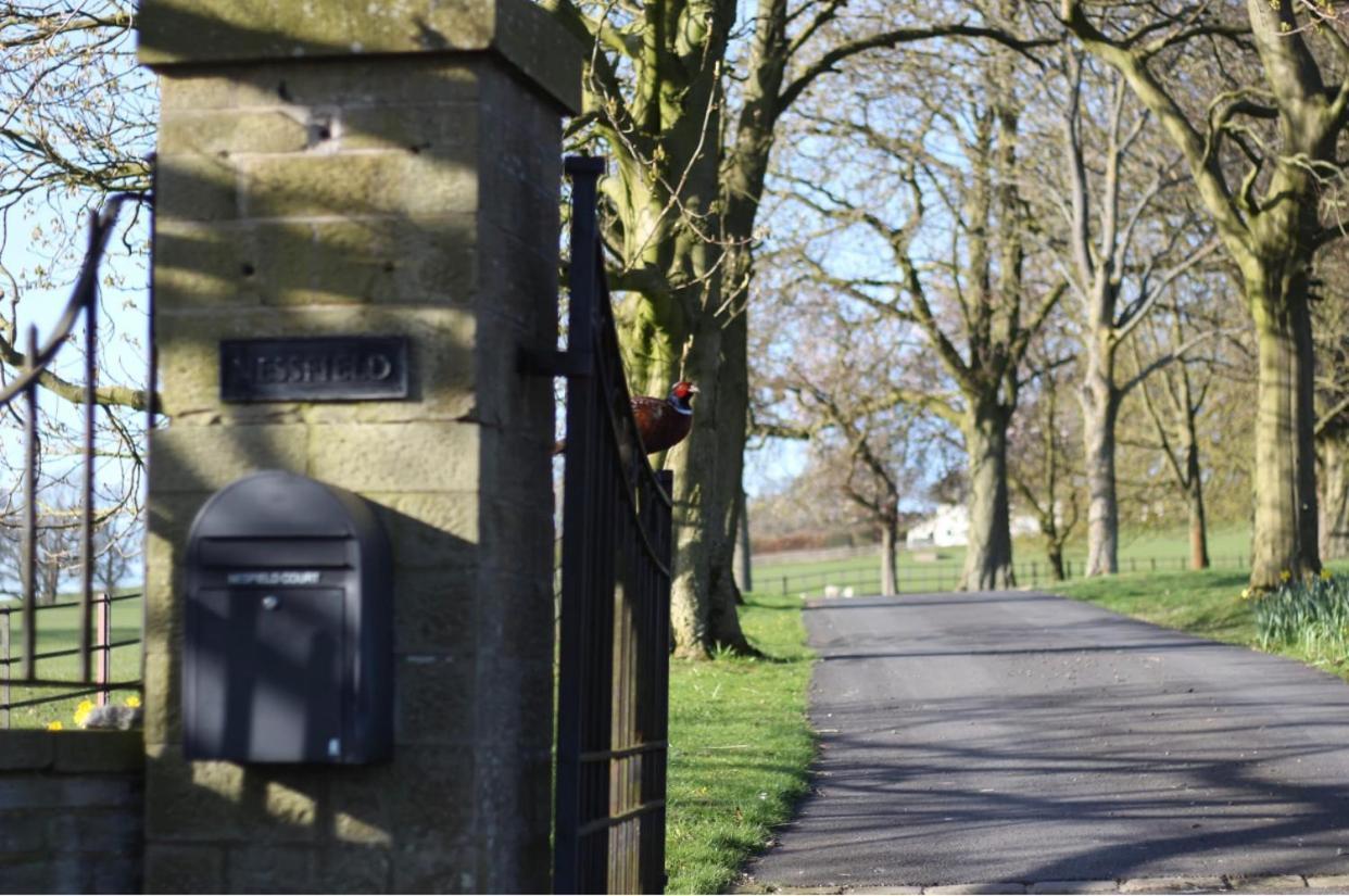 Spacious And Bright 1 - Bedroom Rental Unit Ilkley Luaran gambar